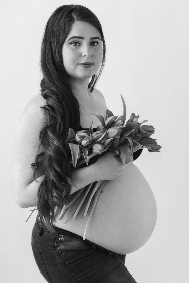 nėštumas, nėštukės fotosesija, laukimo fotosesija, fotosesija vilniuje. rodis, fotostudija vilniuje, būsima mama, motherhood is sexy, supermama, fotosesija nėščiajai, nėštumo fotosesija, nėščiosios fotosesija, fotosesija studijoje.